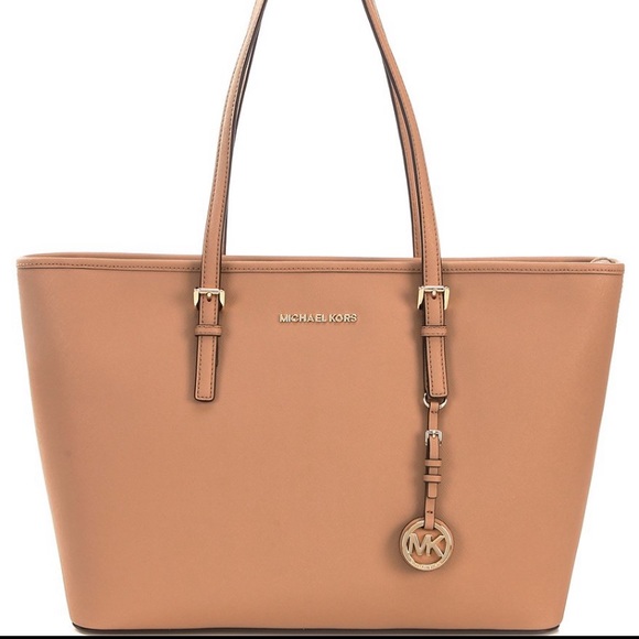 Michael Kors Handbags - Michael Kors Jet Set Top Zip Tote Beige/Tan